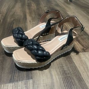 Steven Madden_Platform Sandal_Black